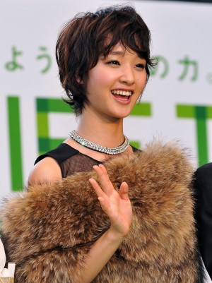 剛力彩芽(19)