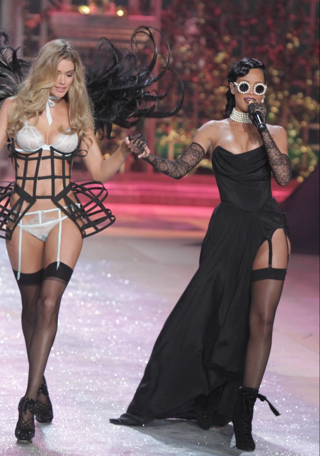 Victoria's Secret Fashion Show 2012　DOUTZEN KROES rihanna