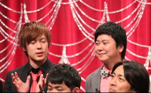 「日清食品 THE MANZAI 2012 年間最強漫才師決定トーナメント」運命の組み合わせ挑戦会でのウーマンラッシュアワー