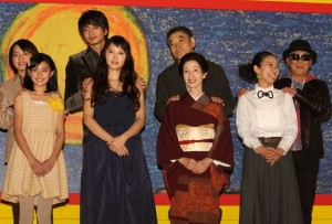 「きいろいゾウ」男性陣が女性人を相手にバックハグ披露!?