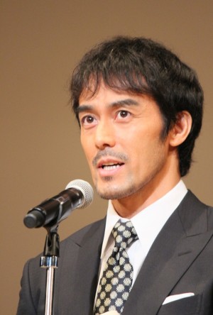 阿部寛が竹野内豊をスカウト、濃い顔繋がりで「テルマエ」出演オファー!?