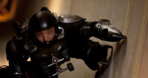 ジャッキー・チェン全身ローラーブレードで爆走！新作映画より動画解禁