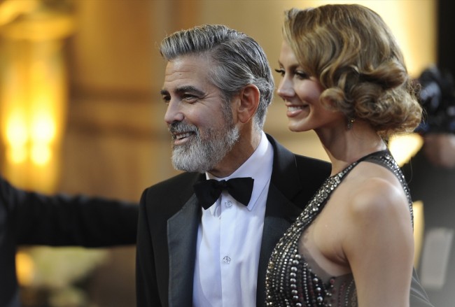 ［第85回アカデミー賞］レッドカーペット、 George Clooney、Stacy Keibler