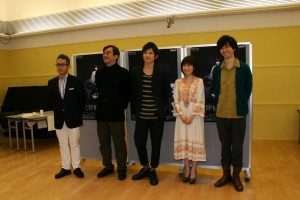 舞台版「耳なし芳一」囲み取材に登場した、(左から)宮本亜門、益岡徹、山本裕典、安倍なつみ、橋本淳