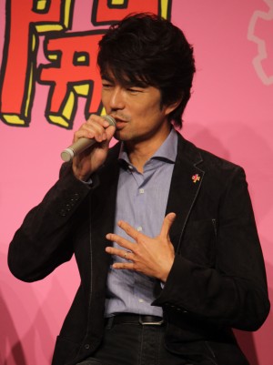 草なぎ剛主演作で仲村トオルが怪演、生き甲斐は食後のフルーツとエロ動画