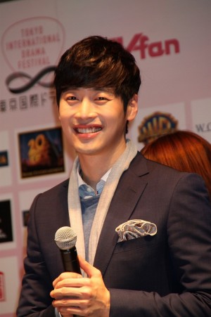東京国際ドラマ祭に登場した、キム・ジェウォン