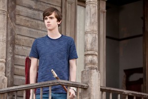 『サイコ』の前日譚、主演は『チャーリーとチョコレート工場』のフレディ・ハイモア