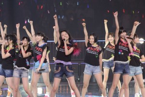 初の単独武道館公演を行ったHKT48 20分に及ぶ48グループ&乃木坂46メドレーも!