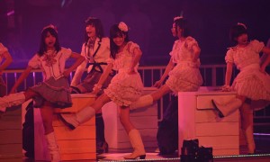 初の単独武道館公演を行ったHKT48 20分に及ぶ48グループ&乃木坂46メドレーも!
