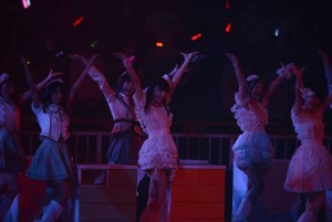 初の単独武道館公演を行ったHKT48 20分に及ぶ48グループ&乃木坂46メドレーも!