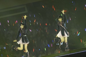 初の単独武道館公演を行ったHKT48 20分に及ぶ48グループ&乃木坂46メドレーも!
