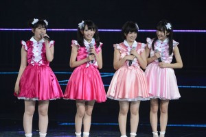 初の単独武道館公演を行ったHKT48 20分に及ぶ48グループ&乃木坂46メドレーも!