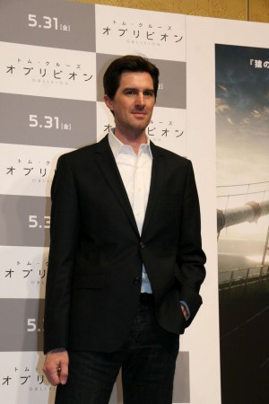 『オブリビオン』来日記者会見に登場したジョセフ・コシンスキー監督