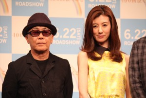 『100回泣くこと』完成披露試写会に登壇したともさかりえと廣木隆一監督