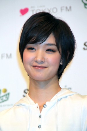 剛力彩芽、「閃光ライオット」応援ガール就任