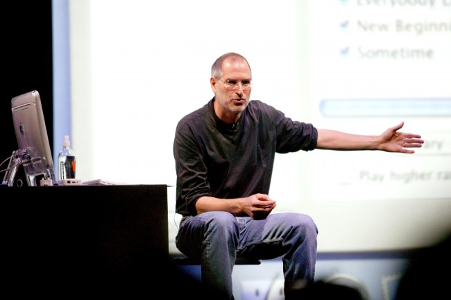 スティーブ・ジョブズ、STEVE JOBS、June 15, 2004 - London, England, United Kingdom - Apple CEO STEVE JOBS