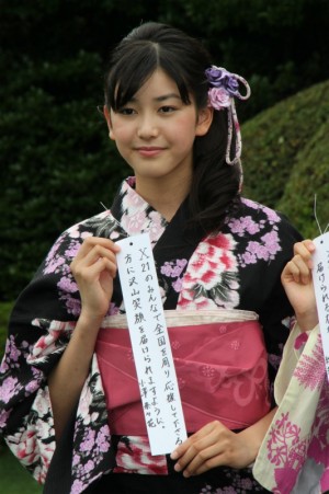 小澤奈々花、「X21」七夕撮影会にて