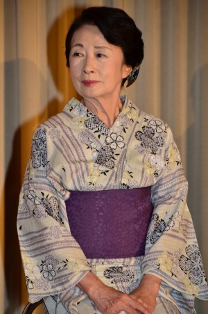 『スターマン・この星の恋』製作発表会見に登場した吉行和子