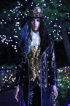 似合い過ぎる…謎の葬儀屋ジェイ役に栗原類が決定!