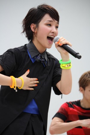 地元・神奈川で凱旋ライブを行った剛力彩芽