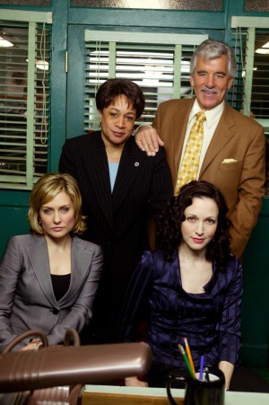 デニス・ファリナ、『LAW&ORDER/ロー・アンド・オーダー』より