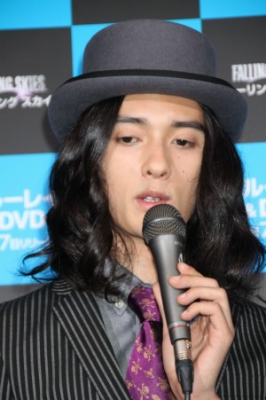 海外ドラマ『フォーリング スカイズ』来日会見に登場した、栗原類