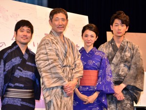 『夏の終り』完成披露試写会に登場した(左から)熊切和嘉監督、小林薫、満島ひかり、綾野剛
