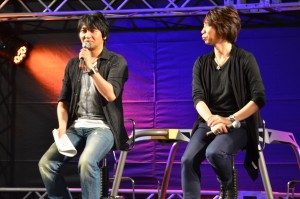 仲良く談笑する中村悠一と諏訪部順一
