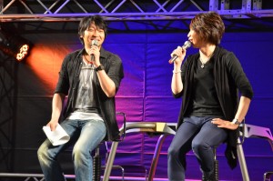 仲良く談笑する中村悠一と諏訪部順一