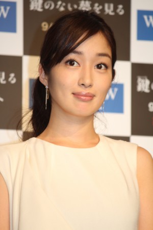 高梨臨、『鍵のない夢を見る』記者会見にて