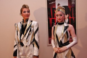 龍真咲&愛希れいか、宝塚月組公演『ルパン -ARSENE LUPIN-』囲み取材にて