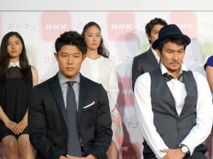 鈴木亮平、伊原剛志、NHK連続テレビ小説『花子とアン』出演者発表会見にて