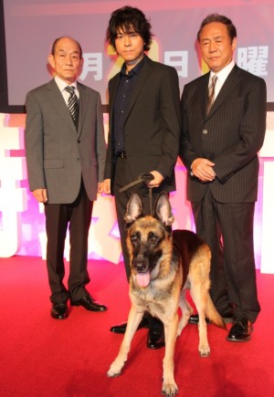 『特捜最前線2013~7頭の警察犬』製作発表記者会見にて