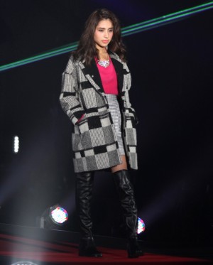 ラブリ<GirlsAward 2013秋冬>