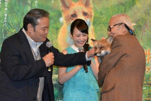映画『キタキツネ物語 -35周年リニューアル版-』完成披露チャリティ試写会(左から西田敏行、平野綾、畑正憲)
