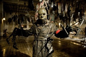 国民的声優の大山のぶ代、ガチホラー映画『武器人間』の予告ナレーションに挑戦！