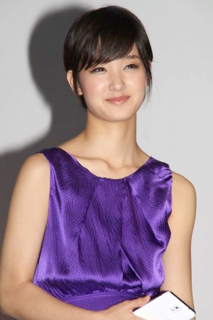 剛力彩芽、au発表会 2013 Winterにて