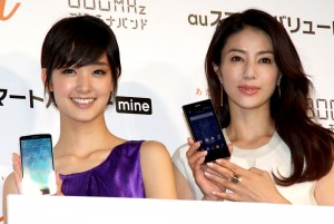 剛力彩芽、井川遥、au発表会 2013 Winterにて