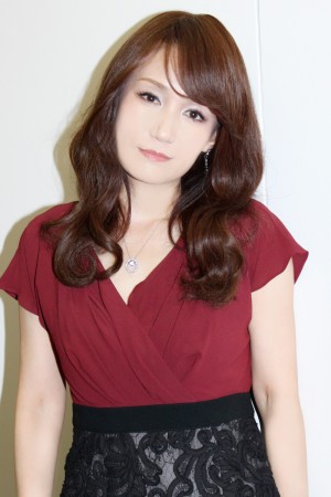 デビュー30周年を迎えて記念アルバムを発売した浜田麻里
