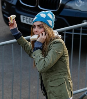 カーラ・デルヴィーニ