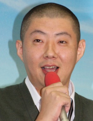 荒川良々、『海の上の診療所』制作発表会見にて