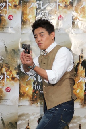 『バレット』ブルーレイ&DVD発売記念イベントに登場したスピードワゴン井戸田潤