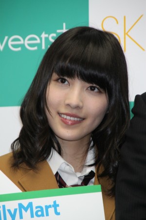 松井珠理奈、SKE48×ファミリーマート「Sweets+宣伝部員 就任式」にて