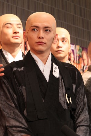 鍵本輝、舞台『ぶっせん』ゲネプロ&囲み取材にて