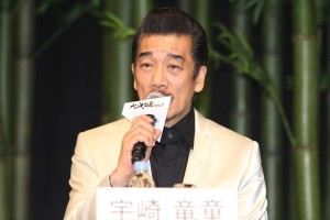 『かぐや姫の物語』完成報告会見に出席した宇崎竜童