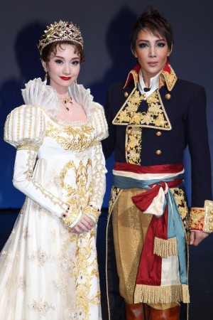 夢咲ねね、柚希礼音、宝塚歌劇団星組公演『眠らない男・ナポレオン‐愛と栄光の涯(はて)に‐』製作発表会見にて