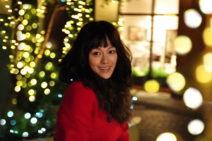 「クリスマス・イブ」のミュージックビデオに牧瀬里穂がゲスト出演