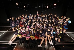 HKT48劇場2周年特別公演の模様