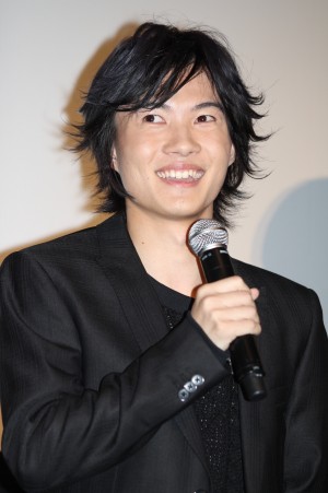 神木隆之介、映画『劇場版 SPEC~結(クローズ)~ 爻(コウ)ノ篇』初日舞台挨拶に登場
