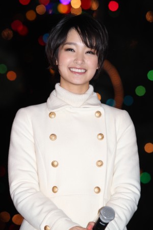 剛力彩芽、中山競馬場クリスマスイルミネーション点灯式にて